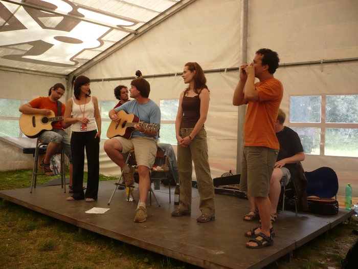 41     s hostem od b val ho Magisonu  